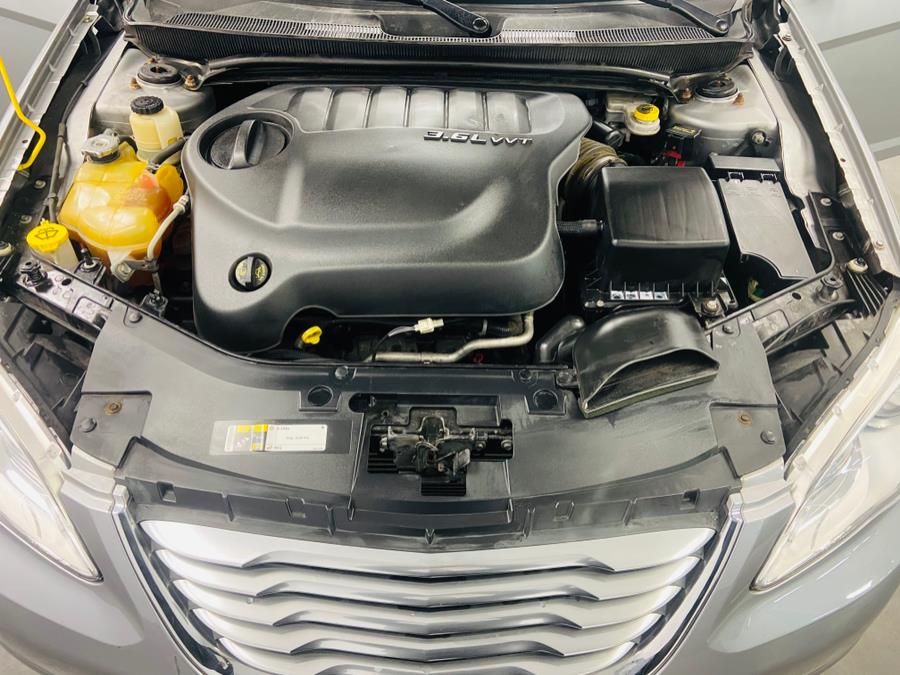 Used Chrysler 200 4dr Sdn Limited 2014 | East Coast Auto Group. Linden, New Jersey Used Chrysler 200 4dr Sdn Limited 2014 | East Coast Auto Group. Linden, New Jersey