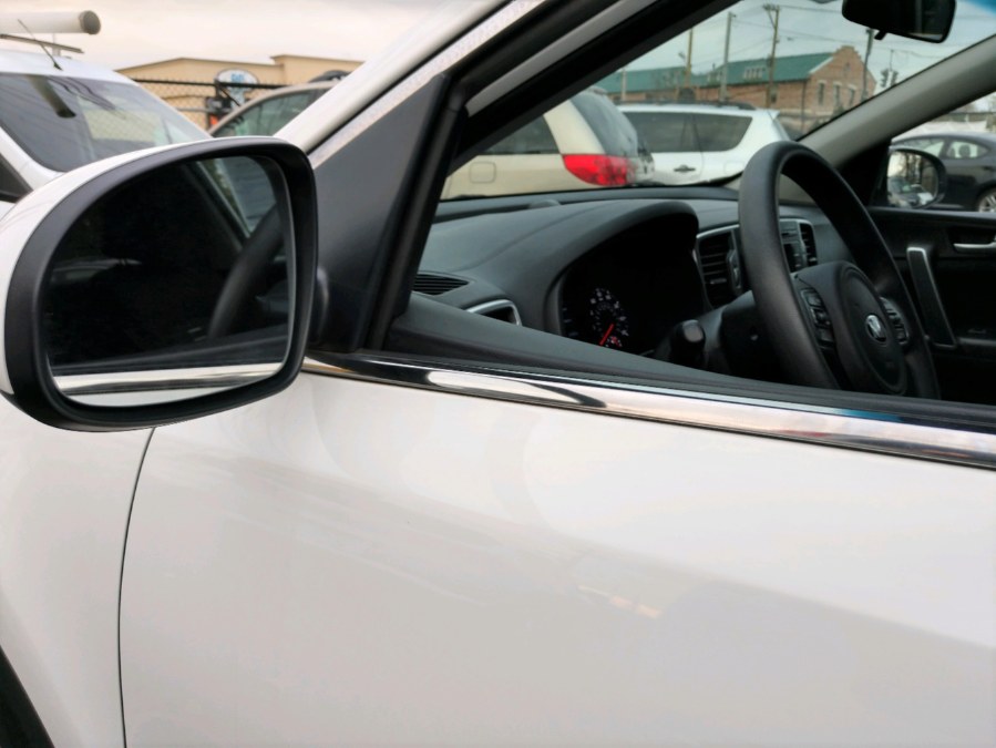 2018 Kia Sportage LX FWD, available for sale in COPIAGUE, New York | Warwick Auto Sales Inc. COPIAGUE, New York 2018 Kia Sportage LX FWD, available for sale in COPIAGUE, New York | Warwick Auto Sales Inc. COPIAGUE, New York