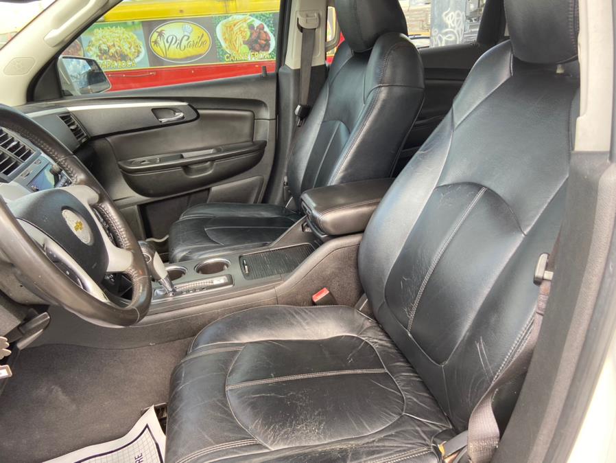 Used Chevrolet Traverse FWD 4dr LT w/1LT 2011 | 2 Car Pros. Orlando, Florida Used Chevrolet Traverse FWD 4dr LT w/1LT 2011 | 2 Car Pros. Orlando, Florida