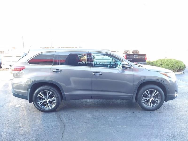 Used Toyota Highlander LE Plus 2017 | Car Revolution. Maple Shade, New Jersey Used Toyota Highlander LE Plus 2017 | Car Revolution. Maple Shade, New Jersey