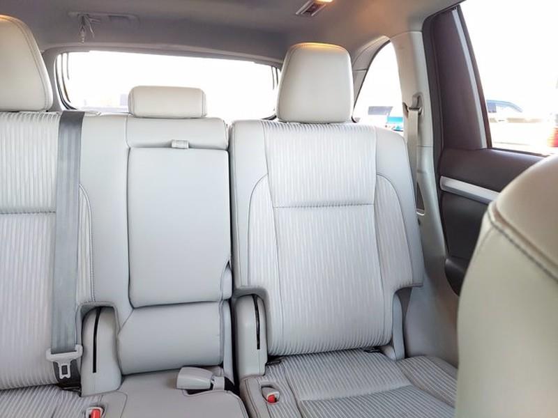 Used Toyota Highlander LE Plus 2017 | Car Revolution. Maple Shade, New Jersey Used Toyota Highlander LE Plus 2017 | Car Revolution. Maple Shade, New Jersey