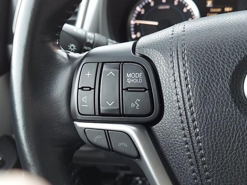 Used Toyota Highlander LE Plus 2017 | Car Revolution. Maple Shade, New Jersey Used Toyota Highlander LE Plus 2017 | Car Revolution. Maple Shade, New Jersey