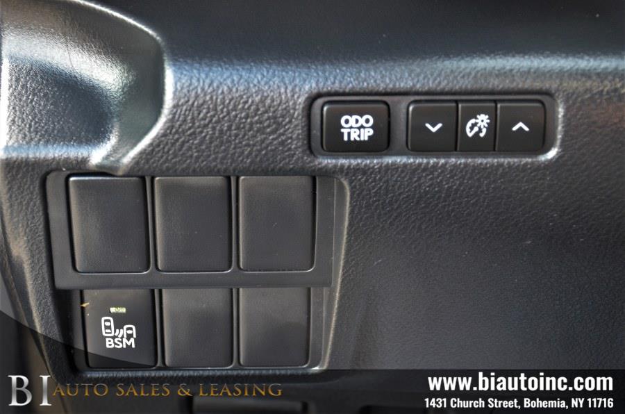 Used Lexus IS 350 4dr Sdn AWD 2016 | B I Auto Sales. Bohemia, New York Used Lexus IS 350 4dr Sdn AWD 2016 | B I Auto Sales. Bohemia, New York