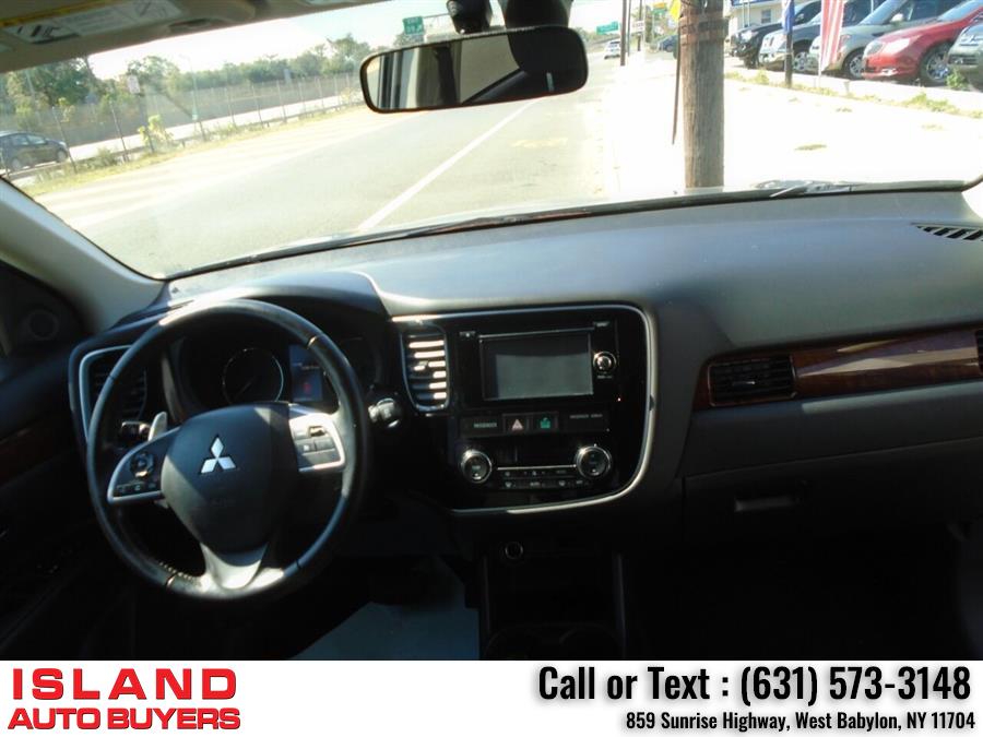 Used Mitsubishi Outlander GT AWD 4dr SUV 2014 | Island Auto Buyers. West Babylon, New York Used Mitsubishi Outlander GT AWD 4dr SUV 2014 | Island Auto Buyers. West Babylon, New York
