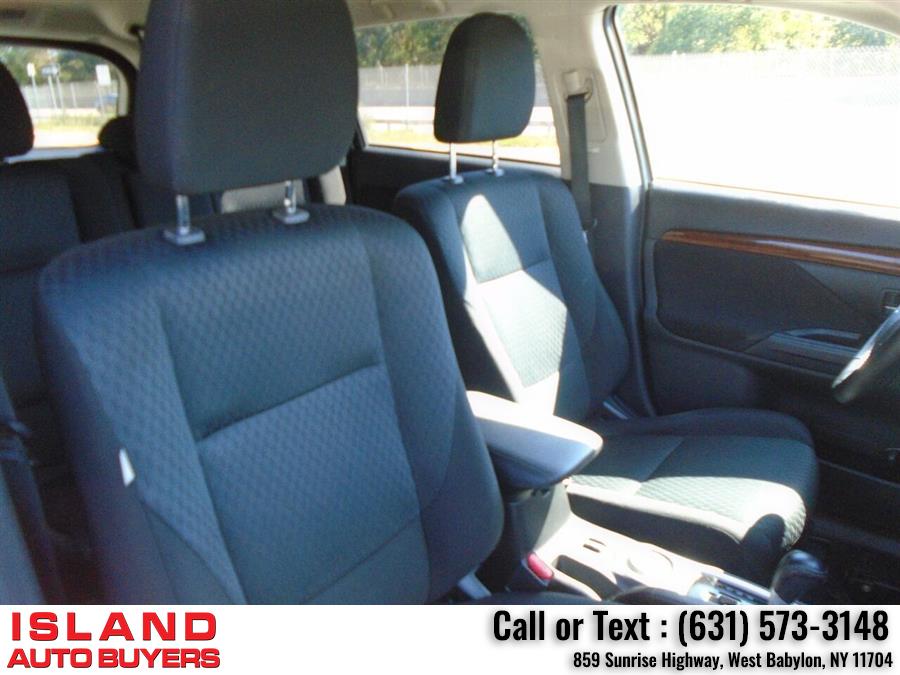 Used Mitsubishi Outlander GT AWD 4dr SUV 2014 | Island Auto Buyers. West Babylon, New York Used Mitsubishi Outlander GT AWD 4dr SUV 2014 | Island Auto Buyers. West Babylon, New York