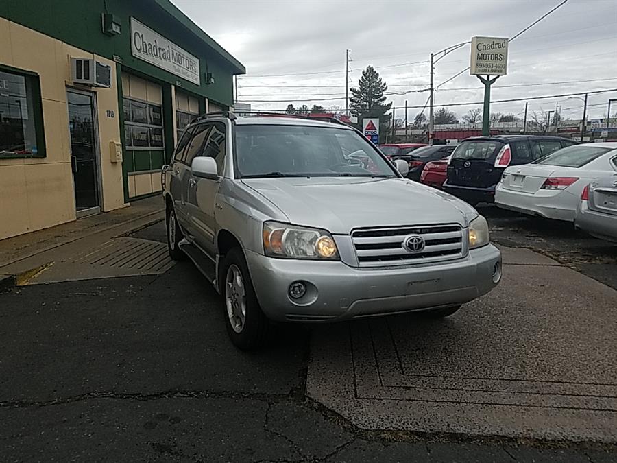 2004 Toyota Highlander 4dr V6 4WD Limited w/3rd Row, available for sale in West Hartford, Connecticut | Chadrad Motors llc. West Hartford, Connecticut 2004 Toyota Highlander 4dr V6 4WD Limited w/3rd Row, available for sale in West Hartford, Connecticut | Chadrad Motors llc. West Hartford, Connecticut