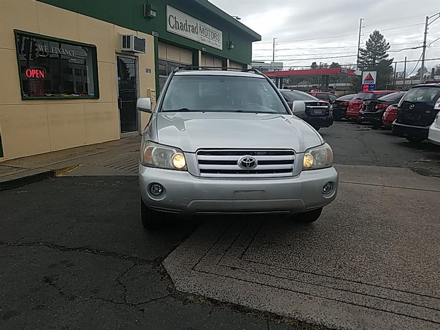 2004 Toyota Highlander 4dr V6 4WD Limited w/3rd Row, available for sale in West Hartford, Connecticut | Chadrad Motors llc. West Hartford, Connecticut 2004 Toyota Highlander 4dr V6 4WD Limited w/3rd Row, available for sale in West Hartford, Connecticut | Chadrad Motors llc. West Hartford, Connecticut
