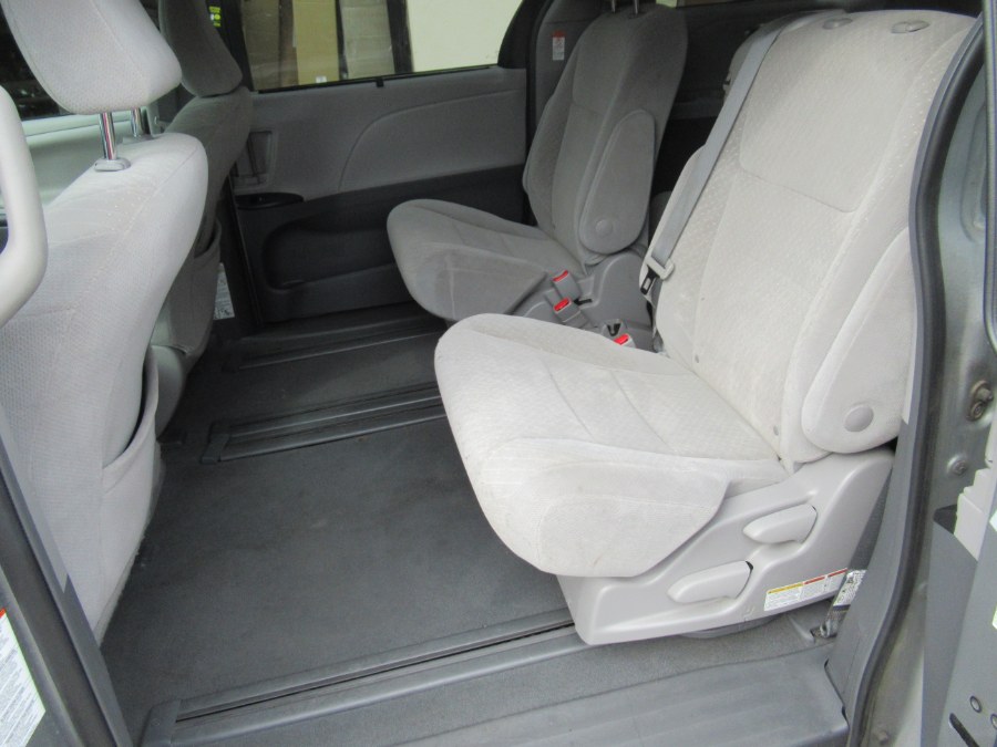 Used Toyota Sienna LE FWD 8-Passenger (Natl) 2019 | Pepmore Auto Sales Inc.. Woodside, New York Used Toyota Sienna LE FWD 8-Passenger (Natl) 2019 | Pepmore Auto Sales Inc.. Woodside, New York