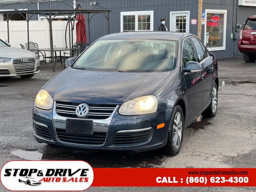2005 Volkswagen Jetta Sedan A5 4dr 2.5L Auto, available for sale in East Windsor, Connecticut | Stop & Drive Auto Sales. East Windsor, Connecticut