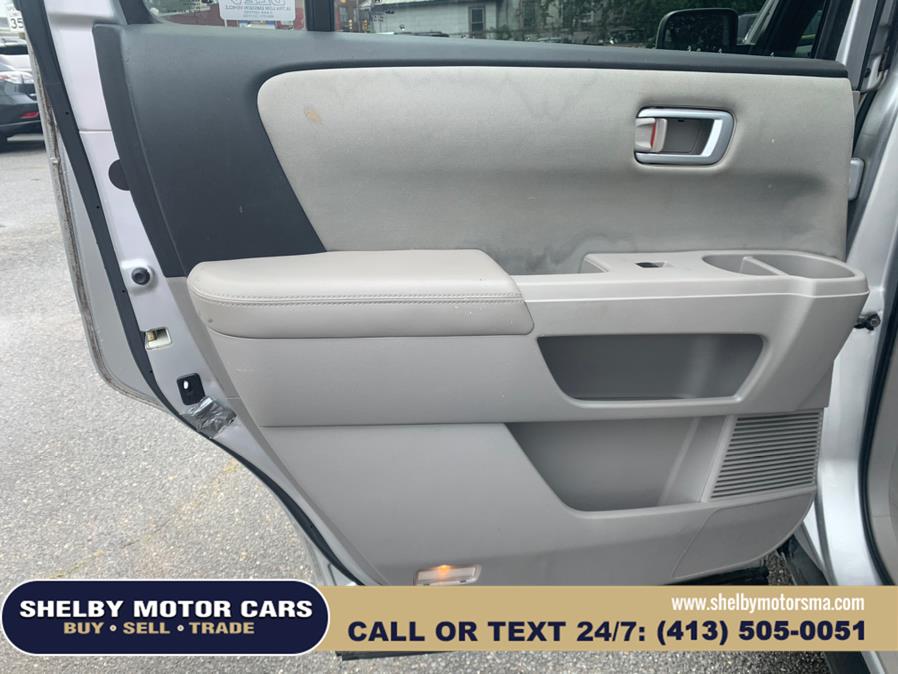 2009 Honda Pilot 4WD 4dr EX, available for sale in Springfield, Massachusetts | Shelby Motor Cars. Springfield, Massachusetts 2009 Honda Pilot 4WD 4dr EX, available for sale in Springfield, Massachusetts | Shelby Motor Cars. Springfield, Massachusetts