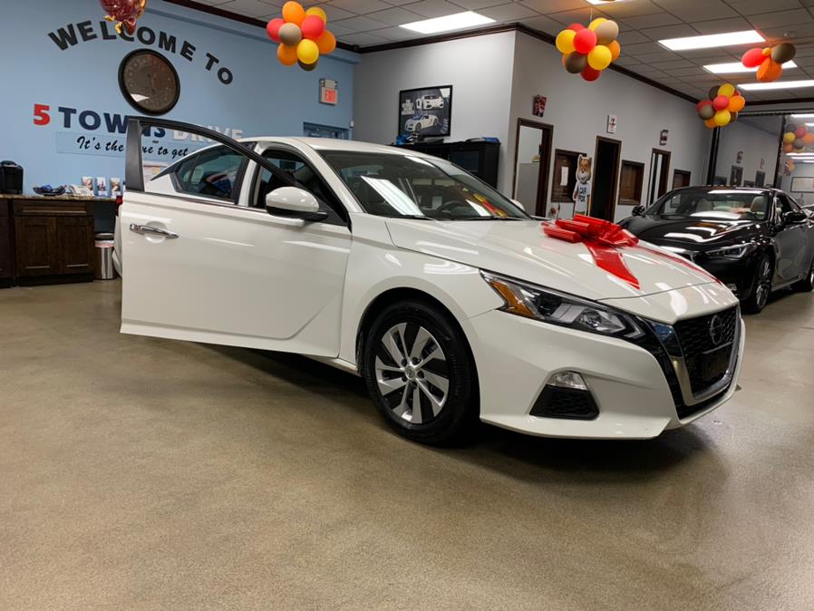 2019 Nissan Altima 2.5 S Sedan, available for sale in Inwood, New York | 5 Towns Drive. Inwood, New York 2019 Nissan Altima 2.5 S Sedan, available for sale in Inwood, New York | 5 Towns Drive. Inwood, New York