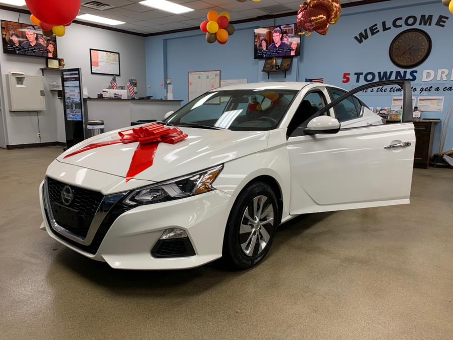 2019 Nissan Altima 2.5 S Sedan, available for sale in Inwood, New York | 5 Towns Drive. Inwood, New York 2019 Nissan Altima 2.5 S Sedan, available for sale in Inwood, New York | 5 Towns Drive. Inwood, New York