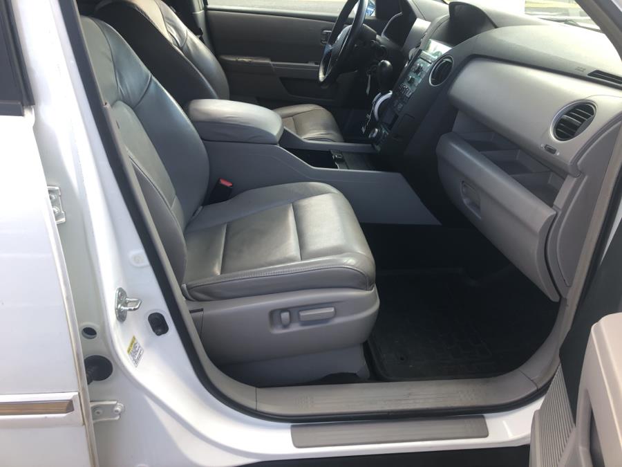 2009 Honda Pilot 2WD 4dr Touring w/Navi, available for sale in Jamaica, New York | Sylhet Motors Inc.. Jamaica, New York 2009 Honda Pilot 2WD 4dr Touring w/Navi, available for sale in Jamaica, New York | Sylhet Motors Inc.. Jamaica, New York
