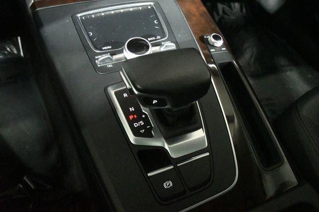 2019 Audi Q5 Premium Plus w/Virtual Cockpit photo