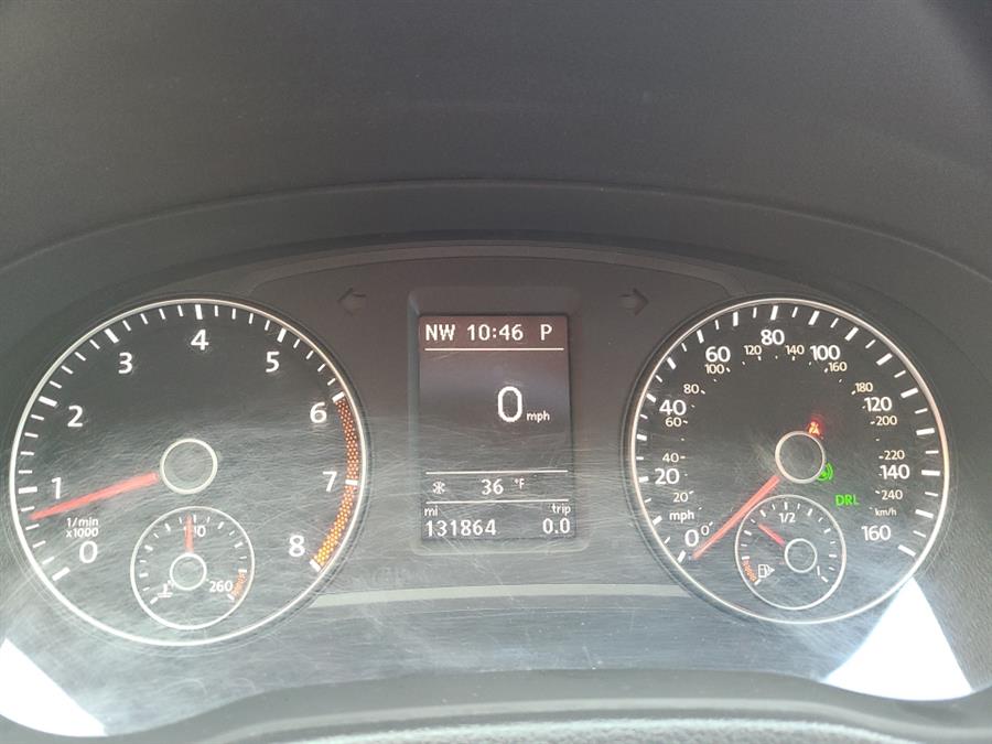 2013 Volkswagen Passat 4dr Sdn 2.5L Auto SE w/Sunroof & Nav PZEV, available for sale in Waterbury, Connecticut | National Auto Brokers, Inc.. Waterbury, Connecticut 2013 Volkswagen Passat 4dr Sdn 2.5L Auto SE w/Sunroof & Nav PZEV, available for sale in Waterbury, Connecticut | National Auto Brokers, Inc.. Waterbury, Connecticut