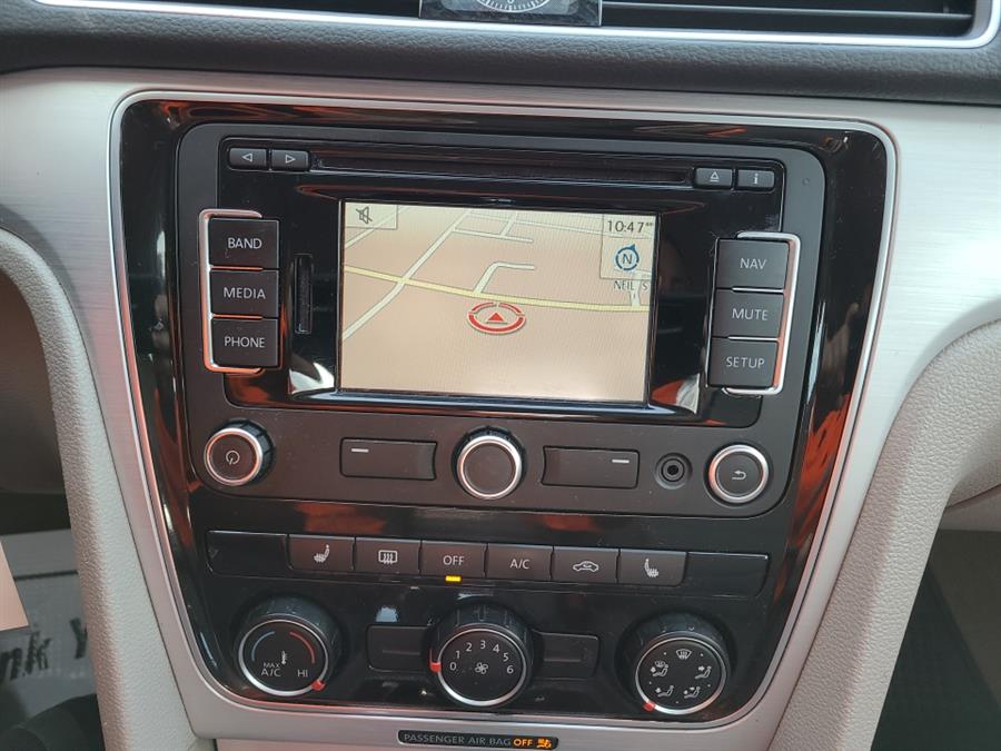 2013 Volkswagen Passat 4dr Sdn 2.5L Auto SE w/Sunroof & Nav PZEV, available for sale in Waterbury, Connecticut | National Auto Brokers, Inc.. Waterbury, Connecticut 2013 Volkswagen Passat 4dr Sdn 2.5L Auto SE w/Sunroof & Nav PZEV, available for sale in Waterbury, Connecticut | National Auto Brokers, Inc.. Waterbury, Connecticut