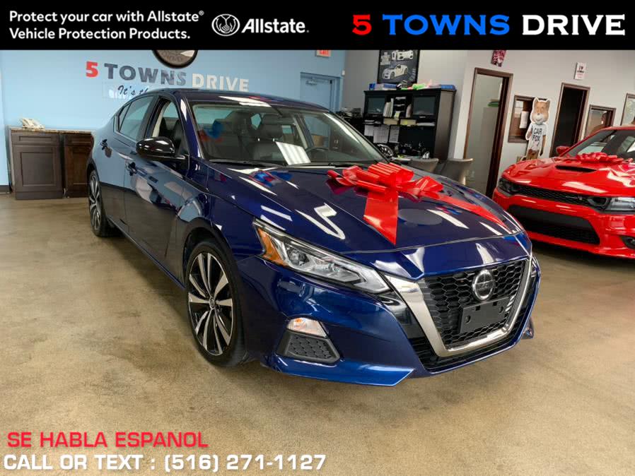 2019 Nissan Altima SR 2.5 SR Sedan, available for sale in Inwood, New York | 5 Towns Drive. Inwood, New York