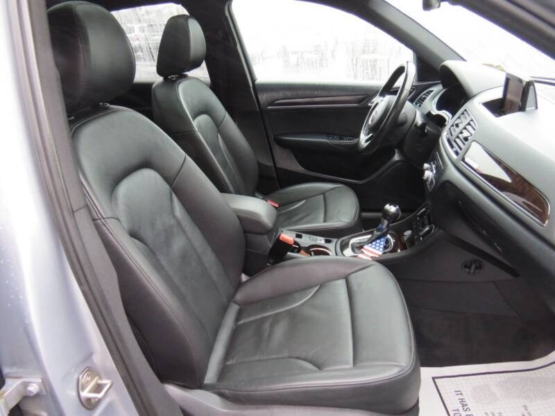 Used Audi Q3 2.0T quattro Premium Plus AWD 4dr SUV 2016 | Lake City Exports Inc. Auburn, Maine Used Audi Q3 2.0T quattro Premium Plus AWD 4dr SUV 2016 | Lake City Exports Inc. Auburn, Maine