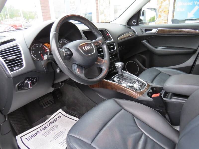 Used Audi Q5 2.0T quattro Premium Plus AWD 4dr SUV 2015 | Lake City Exports Inc. Auburn, Maine Used Audi Q5 2.0T quattro Premium Plus AWD 4dr SUV 2015 | Lake City Exports Inc. Auburn, Maine
