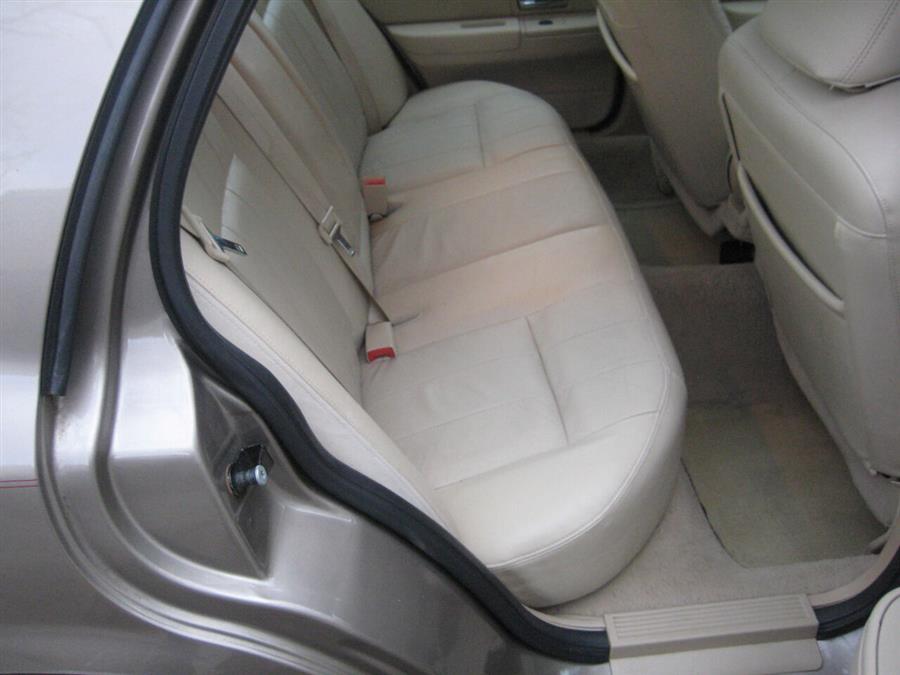 2006 Mercury Grand Marquis LS Premium 4dr Sedan, available for sale in Massapequa, New York | Rite Choice Auto Inc.. Massapequa, New York 2006 Mercury Grand Marquis LS Premium 4dr Sedan, available for sale in Massapequa, New York | Rite Choice Auto Inc.. Massapequa, New York