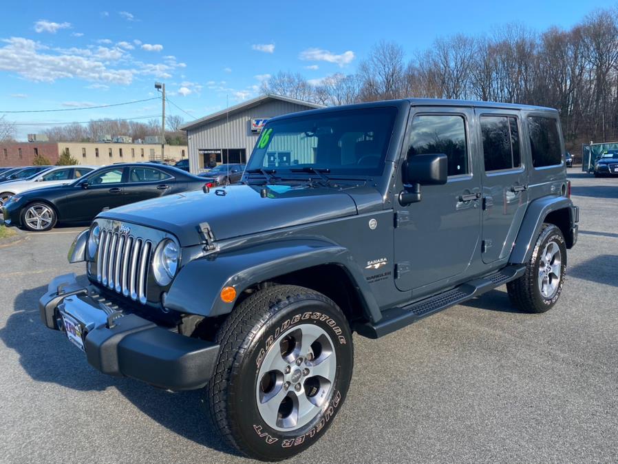 2016 Jeep Wrangler Unlimited 4WD 4dr Sahara, available for sale in Berlin, Connecticut | Tru Auto Mall. Berlin, Connecticut