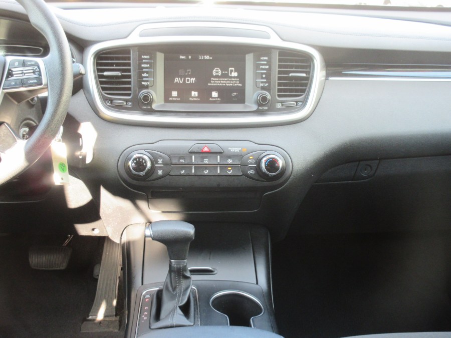 2020 Kia Sorento LX V6 FWD, available for sale in Linden, New Jersey | Route 27 Auto Mall. Linden, New Jersey 2020 Kia Sorento LX V6 FWD, available for sale in Linden, New Jersey | Route 27 Auto Mall. Linden, New Jersey