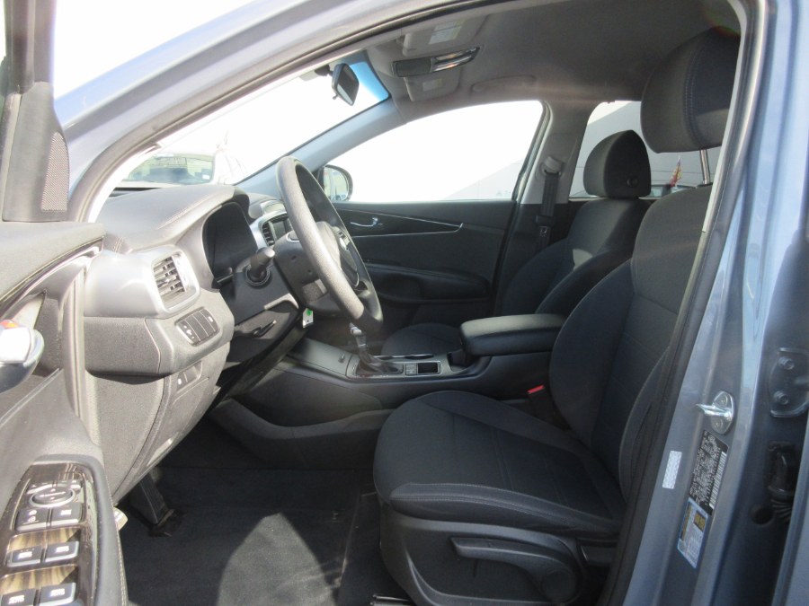 2020 Kia Sorento LX V6 FWD, available for sale in Linden, New Jersey | Route 27 Auto Mall. Linden, New Jersey 2020 Kia Sorento LX V6 FWD, available for sale in Linden, New Jersey | Route 27 Auto Mall. Linden, New Jersey