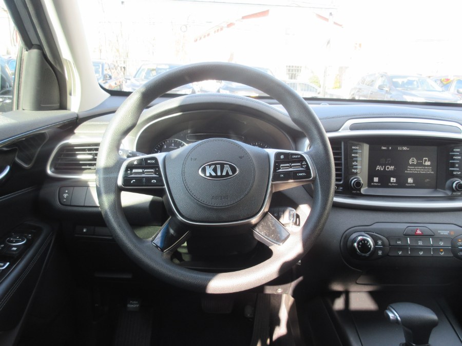 2020 Kia Sorento LX V6 FWD, available for sale in Linden, New Jersey | Route 27 Auto Mall. Linden, New Jersey 2020 Kia Sorento LX V6 FWD, available for sale in Linden, New Jersey | Route 27 Auto Mall. Linden, New Jersey