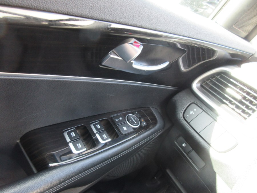 2020 Kia Sorento LX V6 FWD, available for sale in Linden, New Jersey | Route 27 Auto Mall. Linden, New Jersey 2020 Kia Sorento LX V6 FWD, available for sale in Linden, New Jersey | Route 27 Auto Mall. Linden, New Jersey