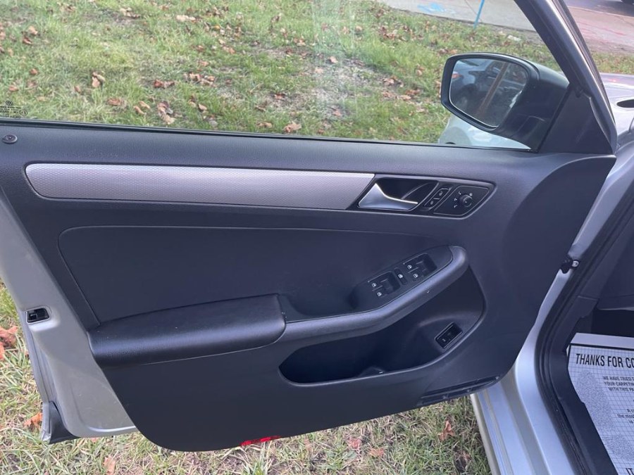 2015 Volkswagen Jetta Sedan 4dr Auto 1.8T SE PZEV, available for sale in Danbury, Connecticut | Safe Used Auto Sales LLC. Danbury, Connecticut 2015 Volkswagen Jetta Sedan 4dr Auto 1.8T SE PZEV, available for sale in Danbury, Connecticut | Safe Used Auto Sales LLC. Danbury, Connecticut