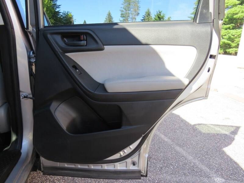 Used Subaru Forester 2.5i Premium AWD 4dr Wagon 6M 2016 | Lake City Exports Inc. Auburn, Maine Used Subaru Forester 2.5i Premium AWD 4dr Wagon 6M 2016 | Lake City Exports Inc. Auburn, Maine