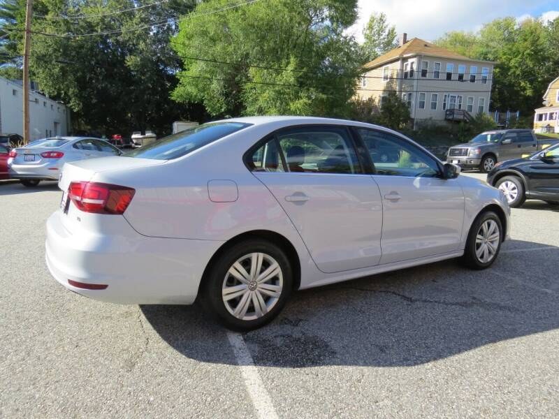 Used Volkswagen Jetta 1.4T S 4dr Sedan 5M 2017 | Lake City Exports Inc. Auburn, Maine Used Volkswagen Jetta 1.4T S 4dr Sedan 5M 2017 | Lake City Exports Inc. Auburn, Maine
