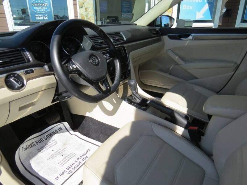 Used Volkswagen Passat 1.8T SE PZEV 4dr Sedan w/Technology 2016 | Lake City Exports Inc. Auburn, Maine Used Volkswagen Passat 1.8T SE PZEV 4dr Sedan w/Technology 2016 | Lake City Exports Inc. Auburn, Maine