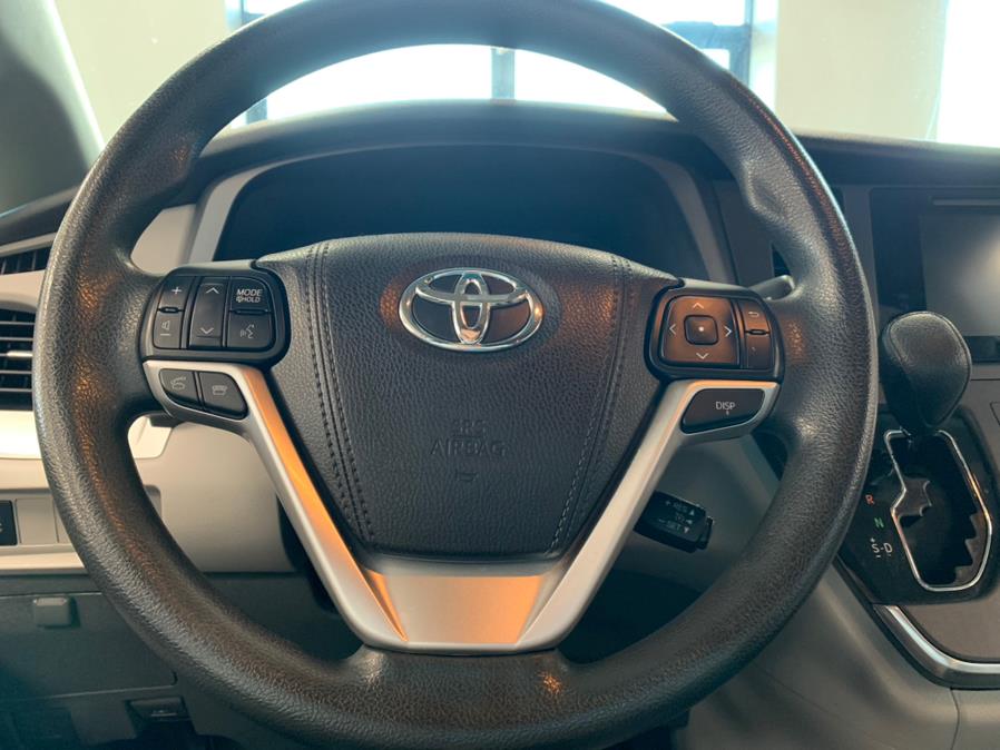 2017 Toyota Sienna LE Auto Access Seat FWD 7-Passenger (Natl), available for sale in Inwood, New York | 5 Towns Drive. Inwood, New York 2017 Toyota Sienna LE Auto Access Seat FWD 7-Passenger (Natl), available for sale in Inwood, New York | 5 Towns Drive. Inwood, New York