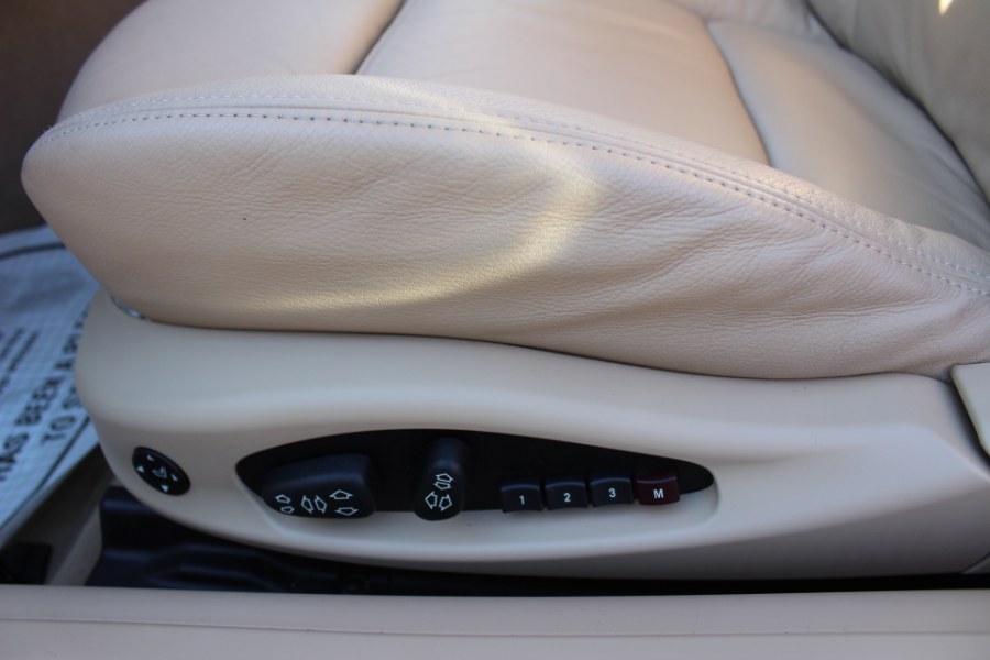 2006 BMW 3 Series 325Ci 2dr Convertible, available for sale in Great Neck, New York | Great Neck Car Buyers & Sellers. Great Neck, New York 2006 BMW 3 Series 325Ci 2dr Convertible, available for sale in Great Neck, New York | Great Neck Car Buyers & Sellers. Great Neck, New York