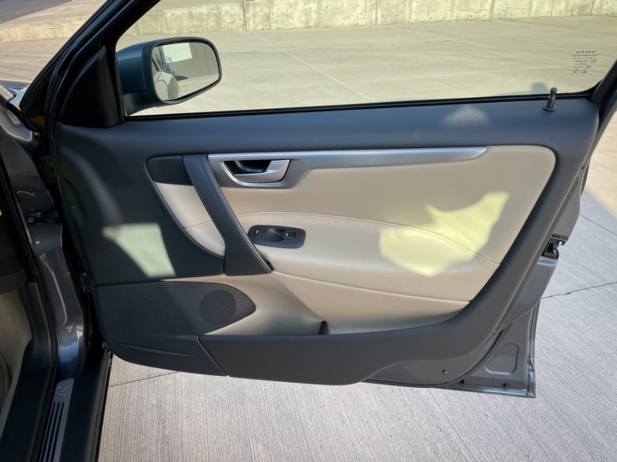 2004 Volvo S60 2.5L Turbo R AWD Auto w/Sunroof, available for sale in Salt Lake City, Utah | Guchon Imports. Salt Lake City, Utah 2004 Volvo S60 2.5L Turbo R AWD Auto w/Sunroof, available for sale in Salt Lake City, Utah | Guchon Imports. Salt Lake City, Utah