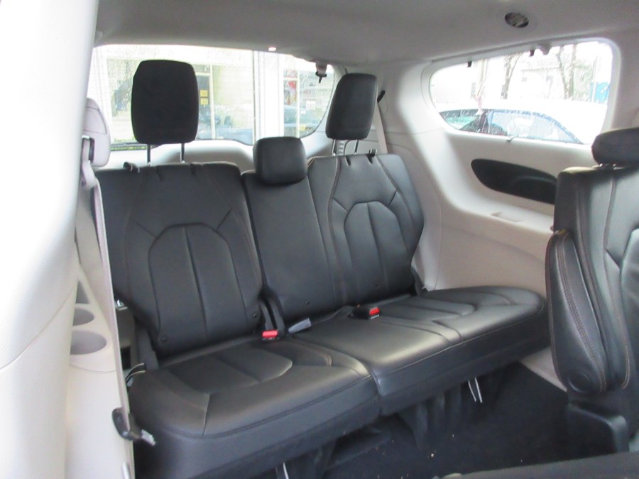 2019 Chrysler Pacifica Touring L FWD, available for sale in Linden, New Jersey | Route 27 Auto Mall. Linden, New Jersey 2019 Chrysler Pacifica Touring L FWD, available for sale in Linden, New Jersey | Route 27 Auto Mall. Linden, New Jersey