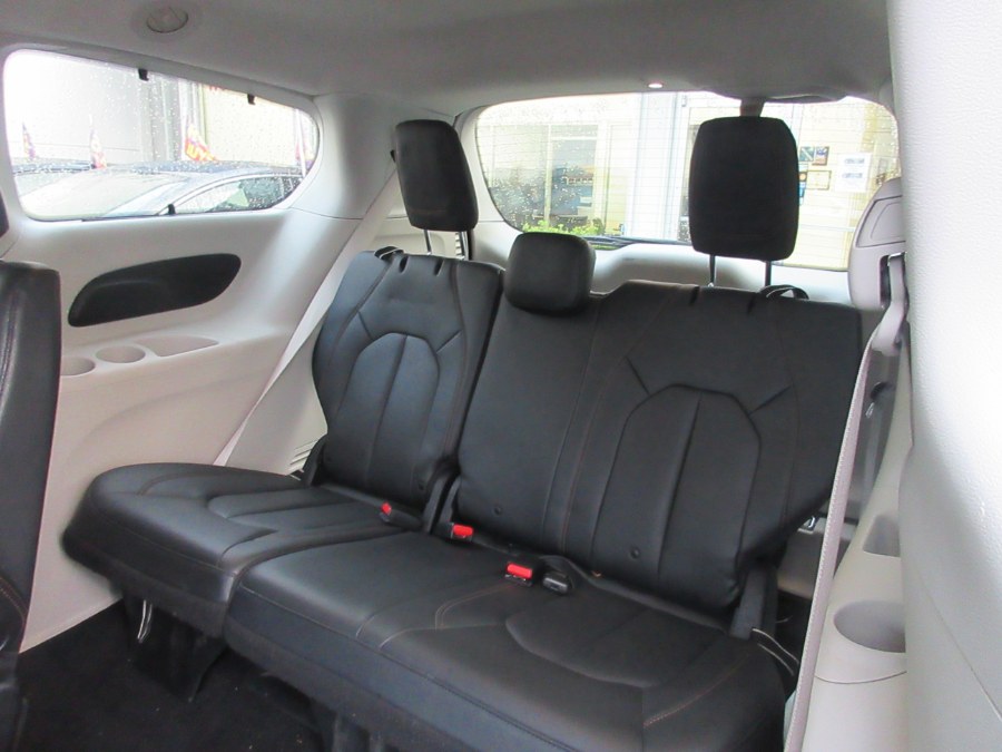 2019 Chrysler Pacifica Touring L FWD, available for sale in Linden, New Jersey | Route 27 Auto Mall. Linden, New Jersey 2019 Chrysler Pacifica Touring L FWD, available for sale in Linden, New Jersey | Route 27 Auto Mall. Linden, New Jersey