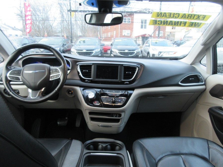 2019 Chrysler Pacifica Touring L FWD, available for sale in Linden, New Jersey | Route 27 Auto Mall. Linden, New Jersey 2019 Chrysler Pacifica Touring L FWD, available for sale in Linden, New Jersey | Route 27 Auto Mall. Linden, New Jersey