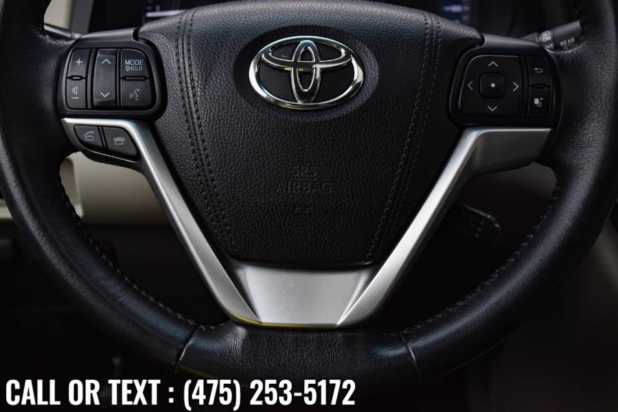 Used Toyota Sienna XLE Premium FWD 8-Passenger 2017 | Highline Car Connection. Waterbury, Connecticut Used Toyota Sienna XLE Premium FWD 8-Passenger 2017 | Highline Car Connection. Waterbury, Connecticut