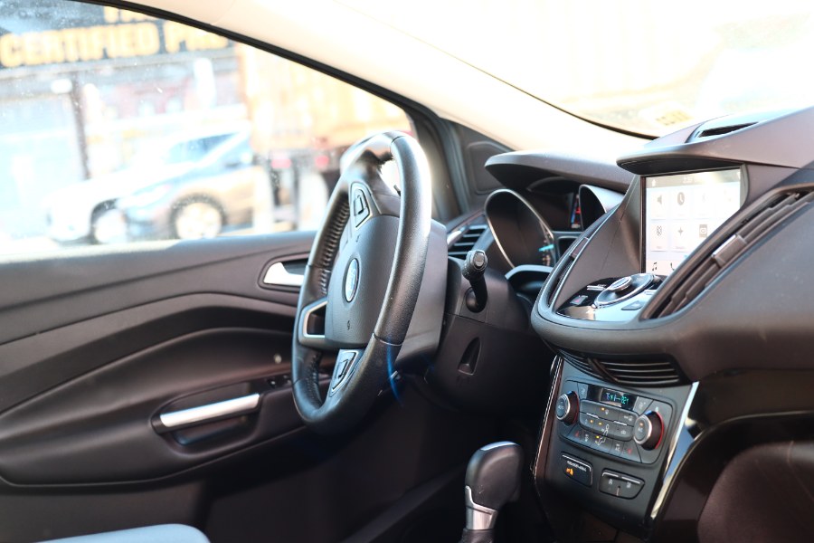 Used Ford Escape Titanium 4WD 2017 | Hillside Auto Mall Inc.. Jamaica, New York Used Ford Escape Titanium 4WD 2017 | Hillside Auto Mall Inc.. Jamaica, New York