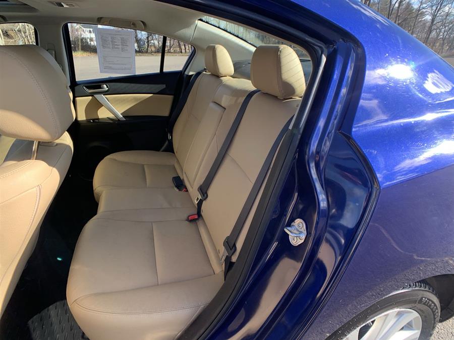 2013 Mazda Mazda3 4dr Sdn Auto i Grand Touring, available for sale in Stratford, Connecticut | Wiz Leasing Inc. Stratford, Connecticut 2013 Mazda Mazda3 4dr Sdn Auto i Grand Touring, available for sale in Stratford, Connecticut | Wiz Leasing Inc. Stratford, Connecticut