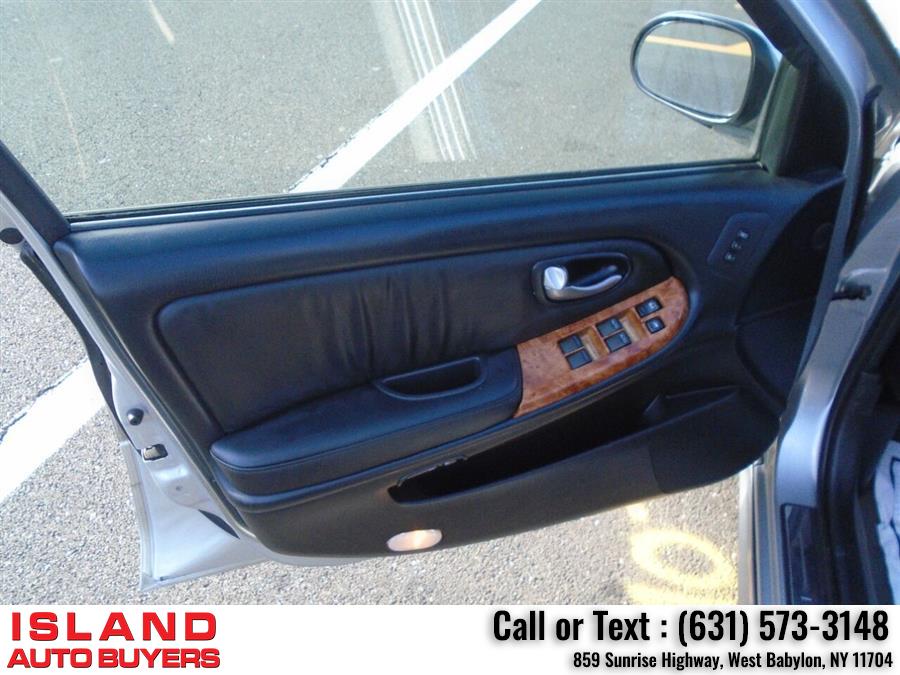 Used Infiniti I35 Base 4dr Sedan 2004 | Island Auto Buyers. West Babylon, New York Used Infiniti I35 Base 4dr Sedan 2004 | Island Auto Buyers. West Babylon, New York