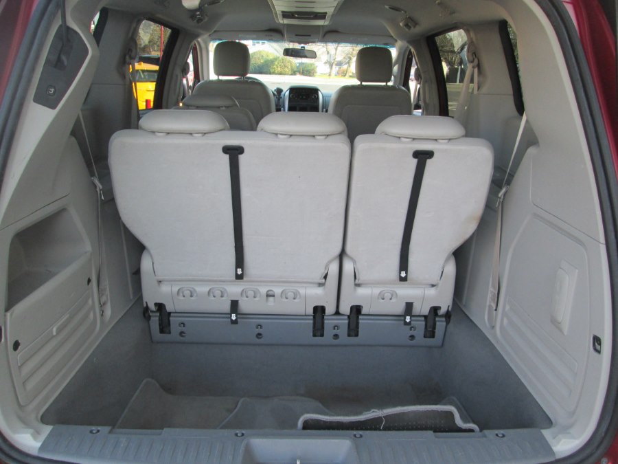 2009 Dodge Grand Caravan 4dr Wgn SXT, available for sale in Levittown, Pennsylvania | Levittown Auto. Levittown, Pennsylvania 2009 Dodge Grand Caravan 4dr Wgn SXT, available for sale in Levittown, Pennsylvania | Levittown Auto. Levittown, Pennsylvania