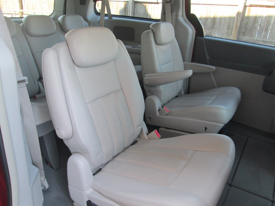 2009 Dodge Grand Caravan 4dr Wgn SXT, available for sale in Levittown, Pennsylvania | Levittown Auto. Levittown, Pennsylvania 2009 Dodge Grand Caravan 4dr Wgn SXT, available for sale in Levittown, Pennsylvania | Levittown Auto. Levittown, Pennsylvania