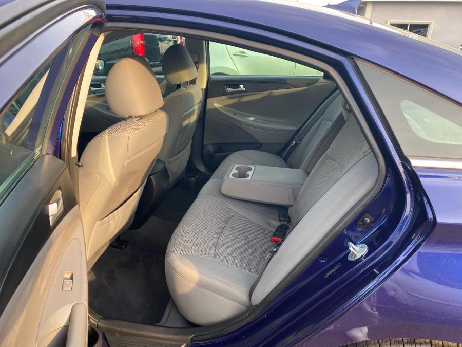 2013 Hyundai Sonata 4dr Sdn 2.4L Auto GLS PZEV *Ltd Avail*, available for sale in Little Ferry, New Jersey | Victoria Preowned Autos Inc. Little Ferry, New Jersey 2013 Hyundai Sonata 4dr Sdn 2.4L Auto GLS PZEV *Ltd Avail*, available for sale in Little Ferry, New Jersey | Victoria Preowned Autos Inc. Little Ferry, New Jersey