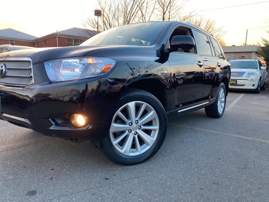 2009 Toyota Highlander Hybrid 4WD 4dr Limited w/3rd Row (Natl), available for sale in Little Ferry, New Jersey | Victoria Preowned Autos Inc. Little Ferry, New Jersey 2009 Toyota Highlander Hybrid 4WD 4dr Limited w/3rd Row (Natl), available for sale in Little Ferry, New Jersey | Victoria Preowned Autos Inc. Little Ferry, New Jersey