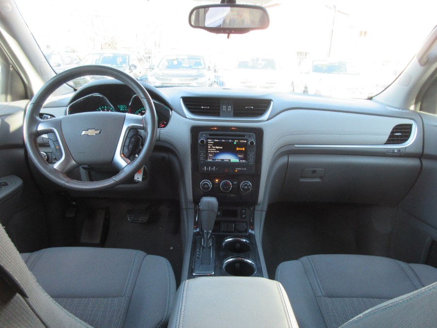 2017 Chevrolet Traverse FWD 4dr LT w/1LT, available for sale in Linden, New Jersey | Route 27 Auto Mall. Linden, New Jersey 2017 Chevrolet Traverse FWD 4dr LT w/1LT, available for sale in Linden, New Jersey | Route 27 Auto Mall. Linden, New Jersey