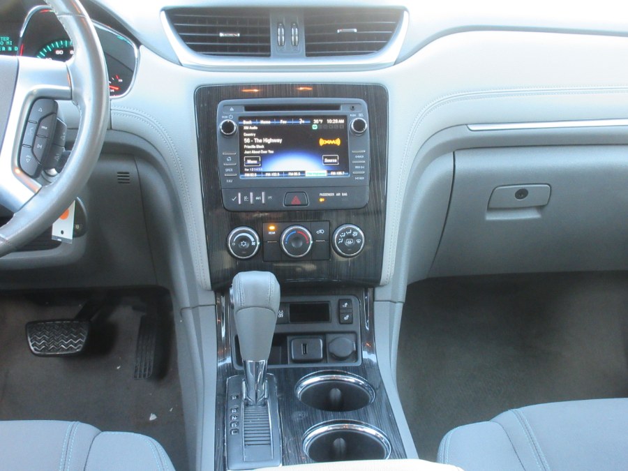 2017 Chevrolet Traverse FWD 4dr LT w/1LT, available for sale in Linden, New Jersey | Route 27 Auto Mall. Linden, New Jersey 2017 Chevrolet Traverse FWD 4dr LT w/1LT, available for sale in Linden, New Jersey | Route 27 Auto Mall. Linden, New Jersey