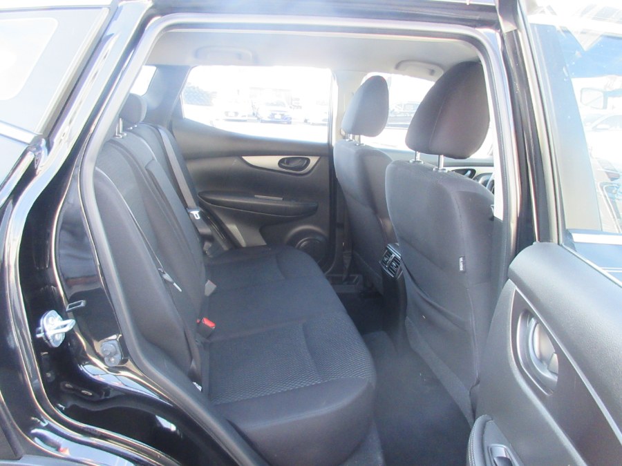 2017 Nissan Rogue Sport AWD SV, available for sale in Linden, New Jersey | Route 27 Auto Mall. Linden, New Jersey 2017 Nissan Rogue Sport AWD SV, available for sale in Linden, New Jersey | Route 27 Auto Mall. Linden, New Jersey
